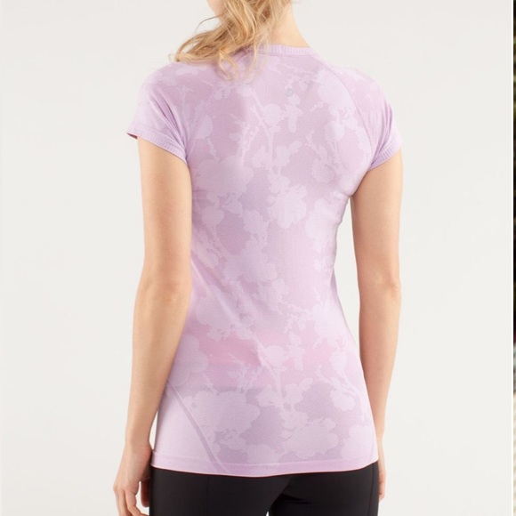 Lululemon Run T Swiftly Tech Short Sleeve Rose Quartz Sz 6 EUC *SPECIAL EDITION* - Picture 2 of 12